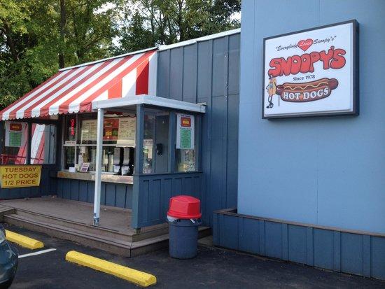 Snoopy's Hot Dogs