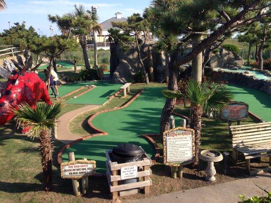 Jurassic Putt