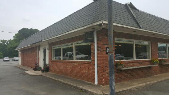 Gus' Sir Beef Restaurant