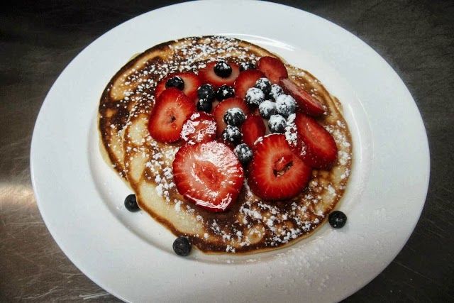Manny's Universal Cafe